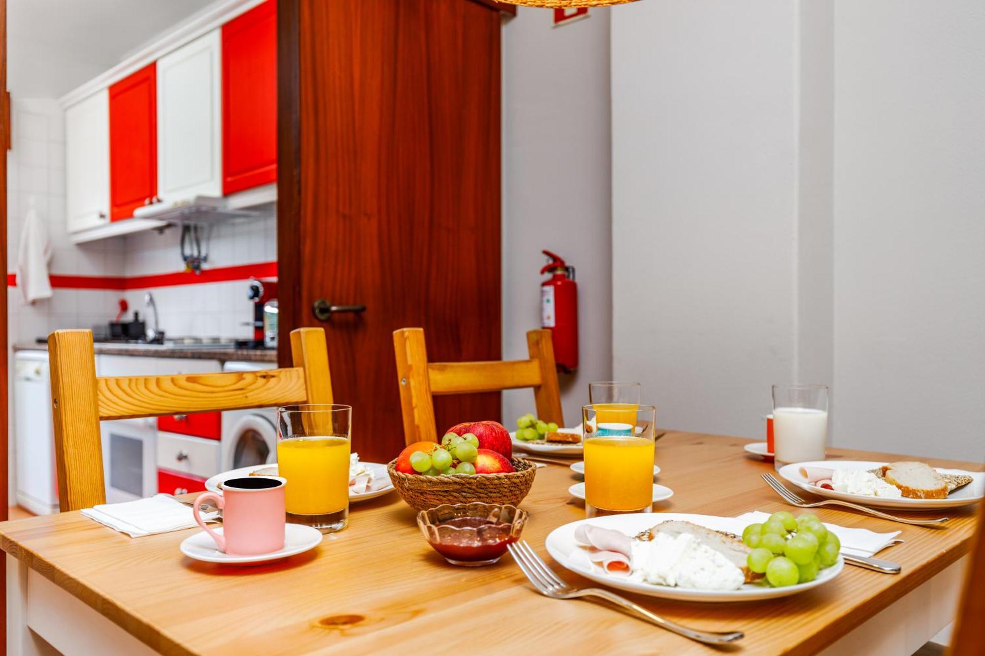 Casa Do Mar - Sea View - Wifi - Barbecue Apartment Sesimbra Exterior photo