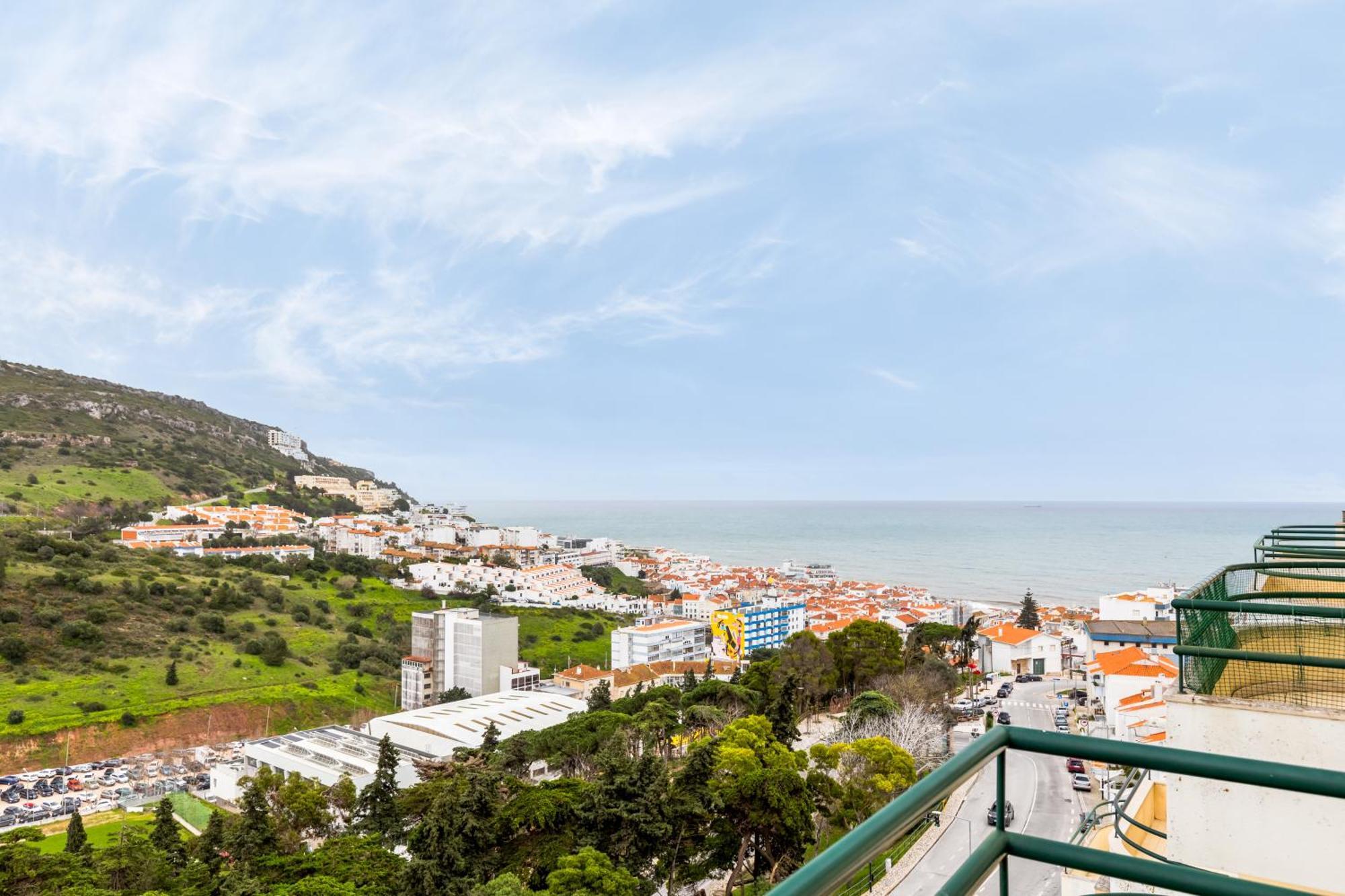 Casa Do Mar - Sea View - Wifi - Barbecue Apartment Sesimbra Exterior photo